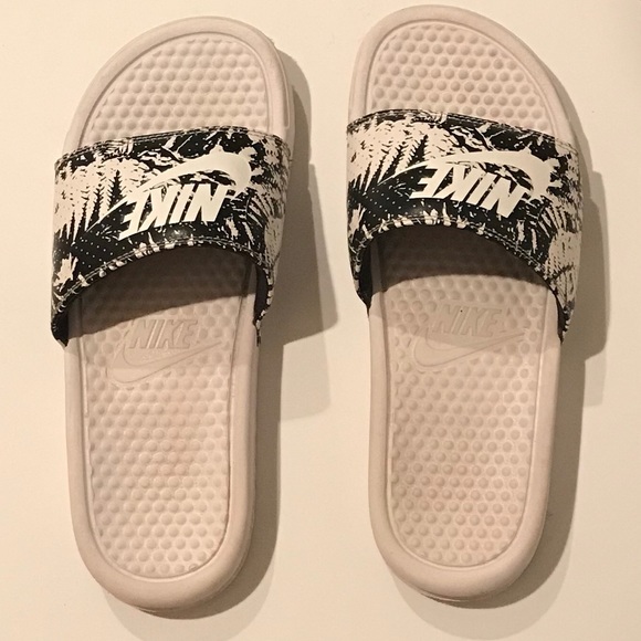 Nike Shoes - size 8 Black and White Nike Slides